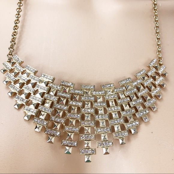 Basic Necklace - Picture 2 of 8